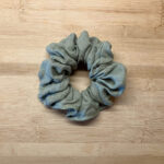 067-Light-Green-Linen-Scunchie-Medium