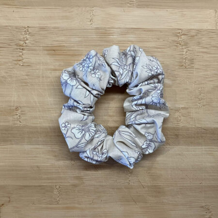 MLV Ecru Flower Scrunchie Medium