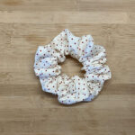099-White-Polka-Medium-Scrunchie