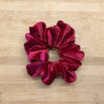 113-Magenta-Velvet-Medium-Scrunchie