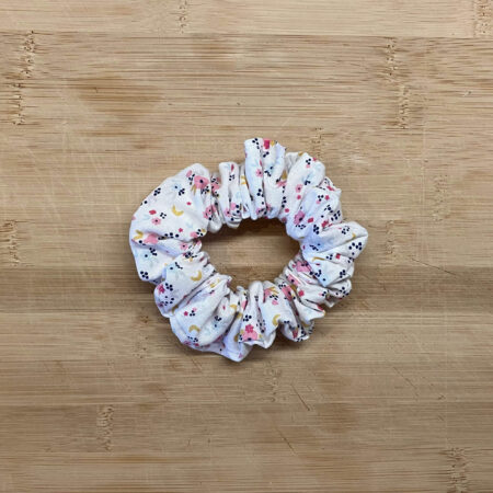 MLV White Flowers Scrunchie (Small)